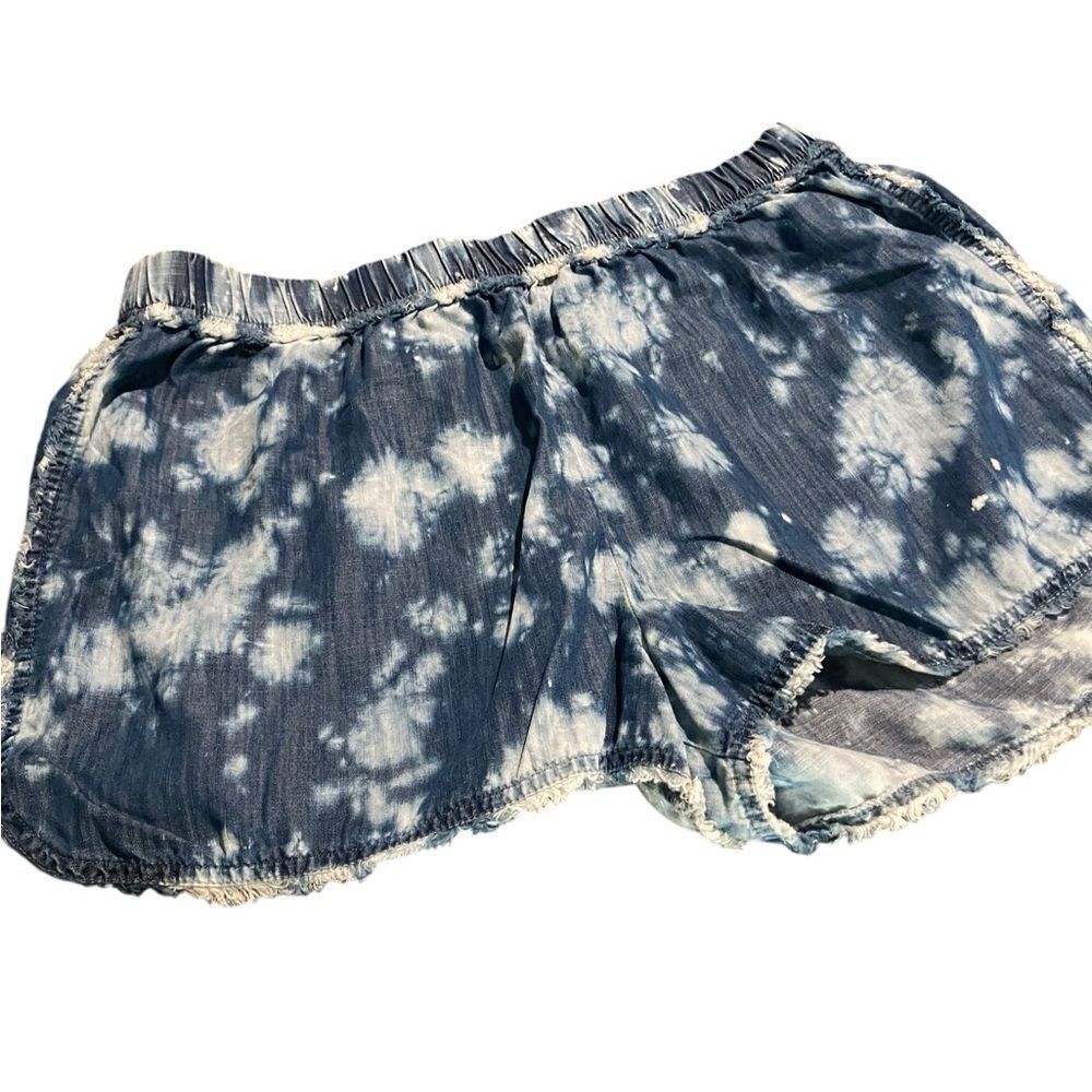 True Craft size XL shorts excellent condition see pics